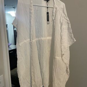 GG Collection White Lace Kimono